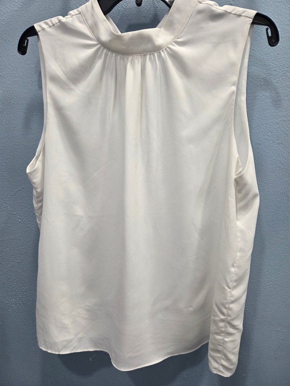 🛍Sleeveless Mock-Neck White Women's Blouse Size 10